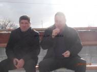 Tomita Burga, fratele antrenorului nostru Vasile Burga si colegul ziarist de la Gazeta de Golesti, Nelu Ungureanu, spectatori la Liesti...