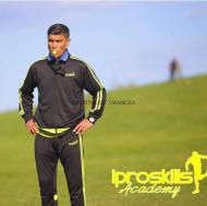 Catalin Serban si Laurentiu Muscalu fac schimb de experienta cu cluburile de fotbal care le conduc, un schimb de experienta romano-american ...