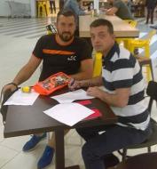 Adrian Schineste( foto dreapta) la semnarea actelor colaborarii cu JUST4KEPEERS ROMANIA ... Sa fie cu noroc de la SDV ...