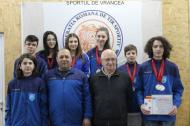 DAVID ILIE(dreapta jos cu diploma) pe urmele lui ALIN MOLDOVEANU ... semneaza ADRIAN ALACI si AUREL GIURGEA ... SUCCES DE LA SDV DAVID ...