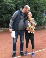 MARIA CIUBOTARU PUPATA PARINTESTE DE PRESEDINTELE CSM 07 FOCSANI. MARIA ARE MEREU BRATELE PLINE DE TROFEE. IN SPATELE LOR ESTE MULTA MUNCA SI SACRIFICII. APLAUZE SINCERE DE LA SDV !