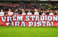SLOGANUL: VREM STADION FARA PISTA !, SE POTRIVESTE SI LA STADIONUL MILCOVUL SUD DIN FOCSANI. ACUM ESTE MOMENTUL FOTBALULUI SI ATLETISMULUI DIN FOCSANI, PENTRU UN VIITOR MAI BUN ! ... SDV VOTEAZA PENTRU ! ...