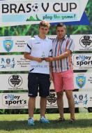 ROBERTO VRANCEANU A IMPLINIT 15 ANI SI SDV II UREAZA LA MULTI ANI ! ... EL A PRIMIT TITLUL DE CEL MAI BUN PORTAR LA U 17 LA BRASOV CUP ...