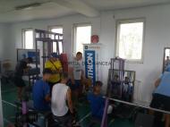 Alin Samoila si colaboratorul sau Manuel Ivanciu printre sportivi si aparate ...