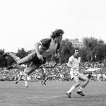DUDU Georgescu cand era atacantul lui Dinamo si Gheata de Aur a Europei