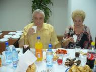 La multi ani!...alaturi de distinsa sa sotie!