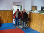 Domnul Ciupitu si sala renovata de unul singur...