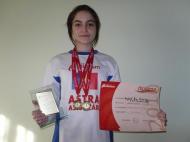 ANA ROBERTA ANGHEL SI DOUA MEDALII DE AUR LA GATUL EI!VIITORUL SUNA BINE!FELICITARI ANA!