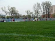Spectatori cam putini la fotbal ...