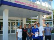 Impreuna cu o parte din colegii din anul I care au felicitat-o ...
