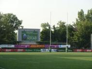 Pe asa teren iti vine pofta de rugby pe loc ...