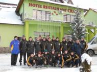 Selectionata U16 in fata cantonamentului de la Tarlungeni...