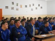 Elevii sportivi de la sectia rugby de la LPS Focsani au luat lectii de arbitraj din bancile scolii...
