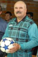 OVIDIU RUSU, MEREU FERICIT CAND ESTE ALATURI DE MINGEA DE FOTBAL...